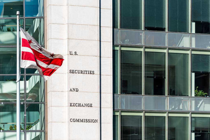 1255372039 U.S. Securities and Exchange Commission building and flag.