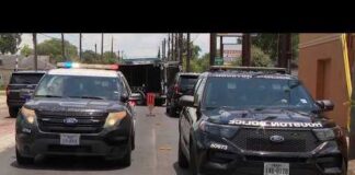 FBI investigating after ICE agent reportedly shoots, kills man in Houston during operation