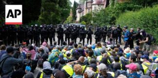 Thousands protest as Germany's far-right AfD holds its national convention